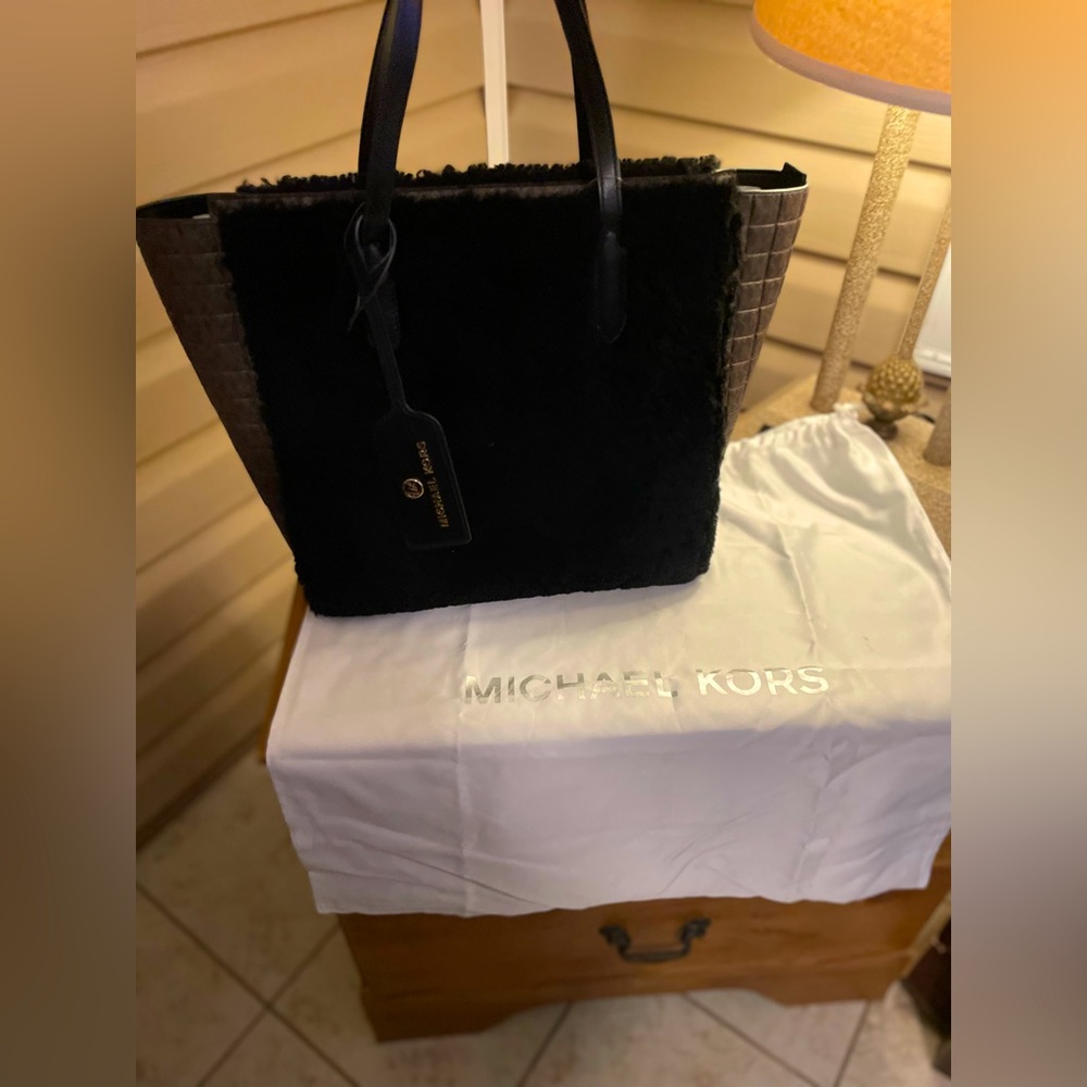 Michael Kors Sinclair brown/black leather tote black shirling fur NWT dust bag